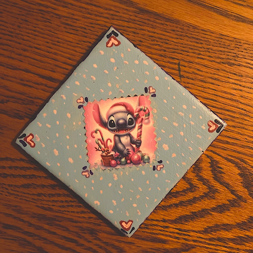 ✨🎄CHRISTMAS🎄✨TILE 4x4 handmade/decorated cork backSTITCHwearingSANTAhat🌟NEW🌟